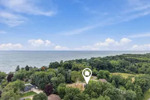 1677 Park Dr, Benton Harbor, MI 49022 - Photo 2
