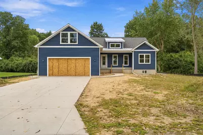 1677 Park Drive, Benton Harbor, MI 49022 - Photo 1