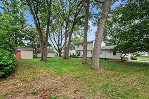2623 Valley Ave NW, Grand Rapids, MI 49544 - Photo 20