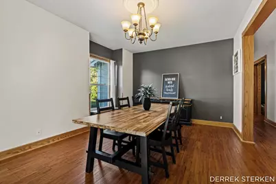 125 W Main Avenue, Zeeland, MI 49464 - Photo 18