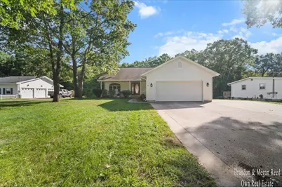 840 Glenwood Avenue, Muskegon, MI 49445 - Photo 2