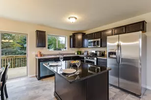816 Crooks St, Belding, MI 48809 - Photo 4