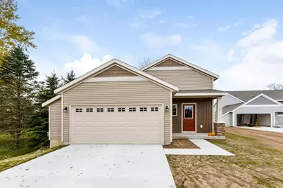 816 Crooks Street, Belding, MI 48809 - Photo 2