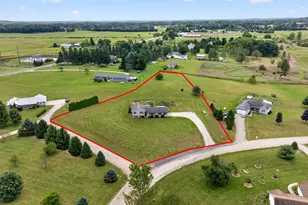 16027 Whippoorwill Ct, Manchester, MI 48158 - Photo 2