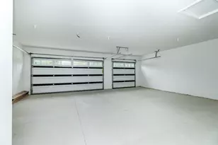 19342 Newburgh Rd, Livonia, MI 48152 - Photo 36