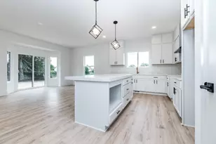 19342 Newburgh Rd, Livonia, MI 48152 - Photo 16