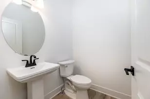 19342 Newburgh Rd, Livonia, MI 48152 - Photo 32