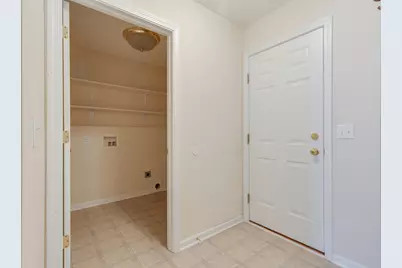 318 Barrington Circle, Lansing, MI 48917 - Photo 22