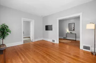 631 Paris Ave SE, Grand Rapids, MI 49503 - Photo 8