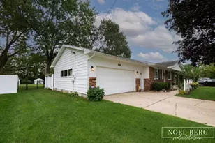 1216 Sycamore Dr, Jenison, MI 49428 - Photo 4