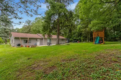 190 W Bacon Street, Hillsdale, MI 49242 - Photo 24