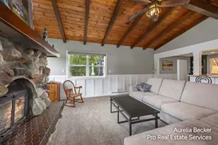 13555 Sunset Shores Dr NE, Cedar Springs, MI 49319 - Photo 18
