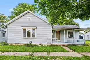 407 S Eagle St, Marshall, MI 49068 - Photo 1