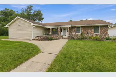 24368 Sylvan Avenue, Brownstown, MI 48134 - Photo 2