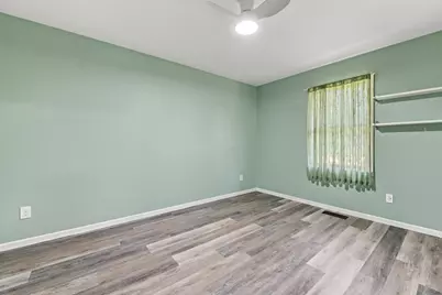 24368 Sylvan Avenue, Brownstown, MI 48134 - Photo 10