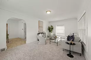 735 Eleanor St NE, Grand Rapids, MI 49505 - Photo 8