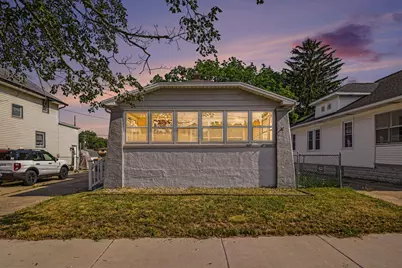 735 Eleanor Street NE, Grand Rapids, MI 49505 - Photo 2