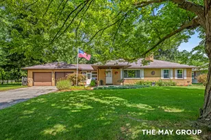1515 Lancashire Dr SE, Grand Rapids, MI 49508 - Photo 2