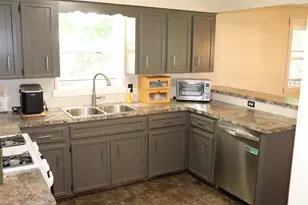 7151 Michael Dr, Hudsonville, MI 49426 - Photo 6