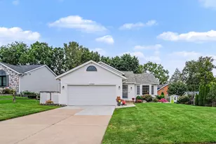 1541 Wakely St NE, Grand Rapids, MI 49505 - Photo 2
