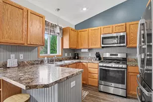 1541 Wakely St NE, Grand Rapids, MI 49505 - Photo 10