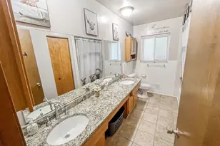 17828 Devonshire St, Riverview, MI 48193 - Photo 12