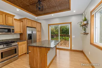 910 S Clay Street, Greenville, MI 48838 - Photo 6