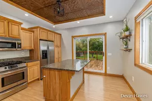 910 S Clay St, Greenville, MI 48838 - Photo 6