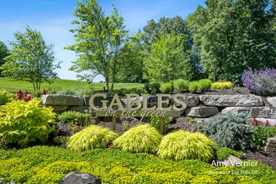 4081 E Gables Court NE, Grand Rapids, MI 49525 - Photo 2