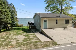 9254 S Redwood Dr, Newaygo, MI 49337 - Photo 8