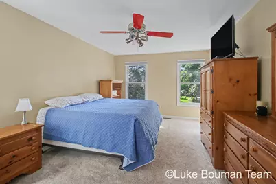 945 Bay Ridge Drive, Holland, MI 49424 - Photo 10