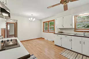 615 Fall St, Spring Lake, MI 49456 - Photo 4