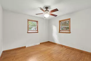 615 Fall St, Spring Lake, MI 49456 - Photo 12