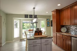 25548 Winding Creek Dr, New Boston, MI 48164 - Photo 12