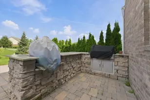 5887 Strawberry Cir, Commerce Township, MI 48382 - Photo 86