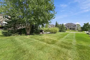 5887 Strawberry Cir, Commerce Township, MI 48382 - Photo 76