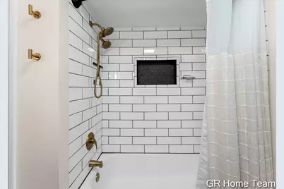 1619 Millbrook Street SE, Grand Rapids, MI 49508 - Photo 26
