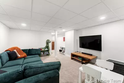 1619 Millbrook Street SE, Grand Rapids, MI 49508 - Photo 30