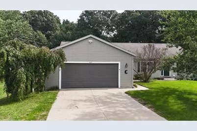 469 Country Meadows Drive NE, Comstock Park, MI 49321 - Photo 2