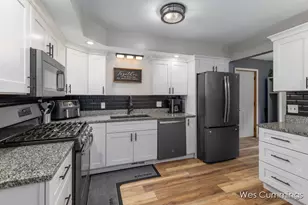 469 Country Meadows Dr NE, Comstock Park, MI 49321 - Photo 12
