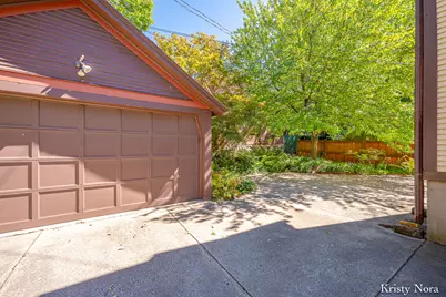 252 Madison Avenue SE, Grand Rapids, MI 49503 - Photo 48