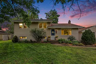 1051 Robin St, Jenison, MI 49428 - Photo 2