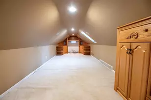 2255 Radcliffe Dr, Troy, MI 48085 - Photo 34