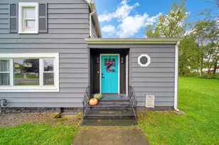 865 Winifred St, Jackson, MI 49202 - Photo 2