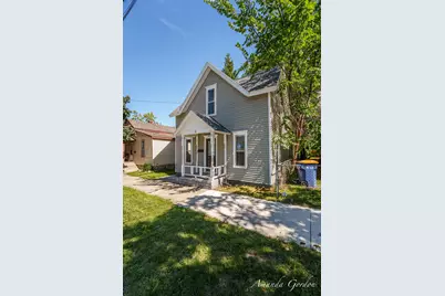 16 Indiana Avenue NW, Grand Rapids, MI 49504 - Photo 2