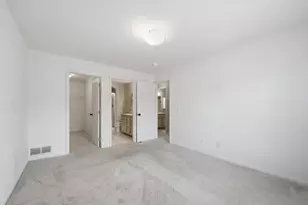 2910 N Signature Blvd, Ann Arbor, MI 48103 - Photo 18
