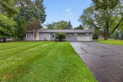 163 Robinson Road, Jackson, MI 49203 - Photo 2