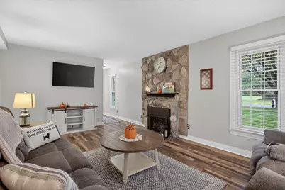 163 Robinson Road, Jackson, MI 49203 - Photo 6