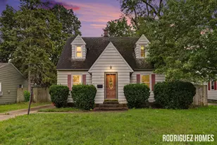 120 W 28th St, Holland, MI 49423 - Photo 1
