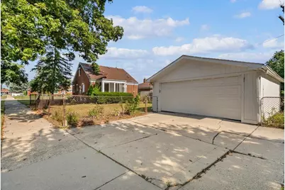 22400 Petersburg Avenue, Eastpointe, MI 48021 - Photo 28